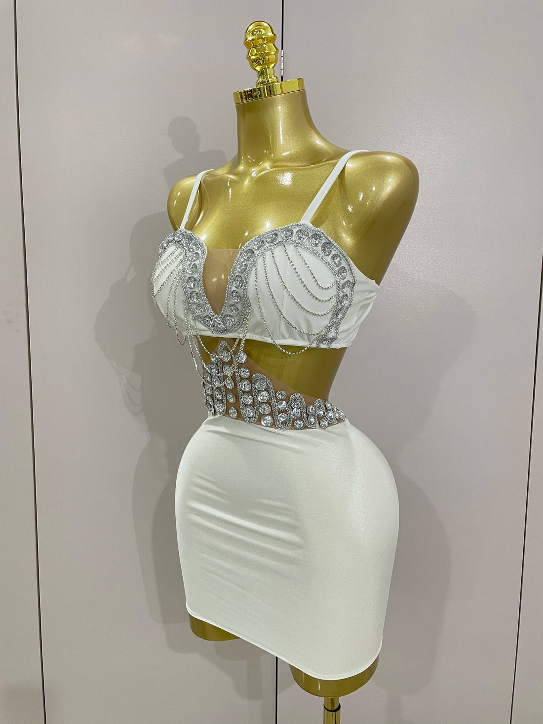 Luxury Shiny Diamond Chain White Sexy Sleeveless Bodycon Mini Dress New Evening Birthday Party Nightclub Stage Costume