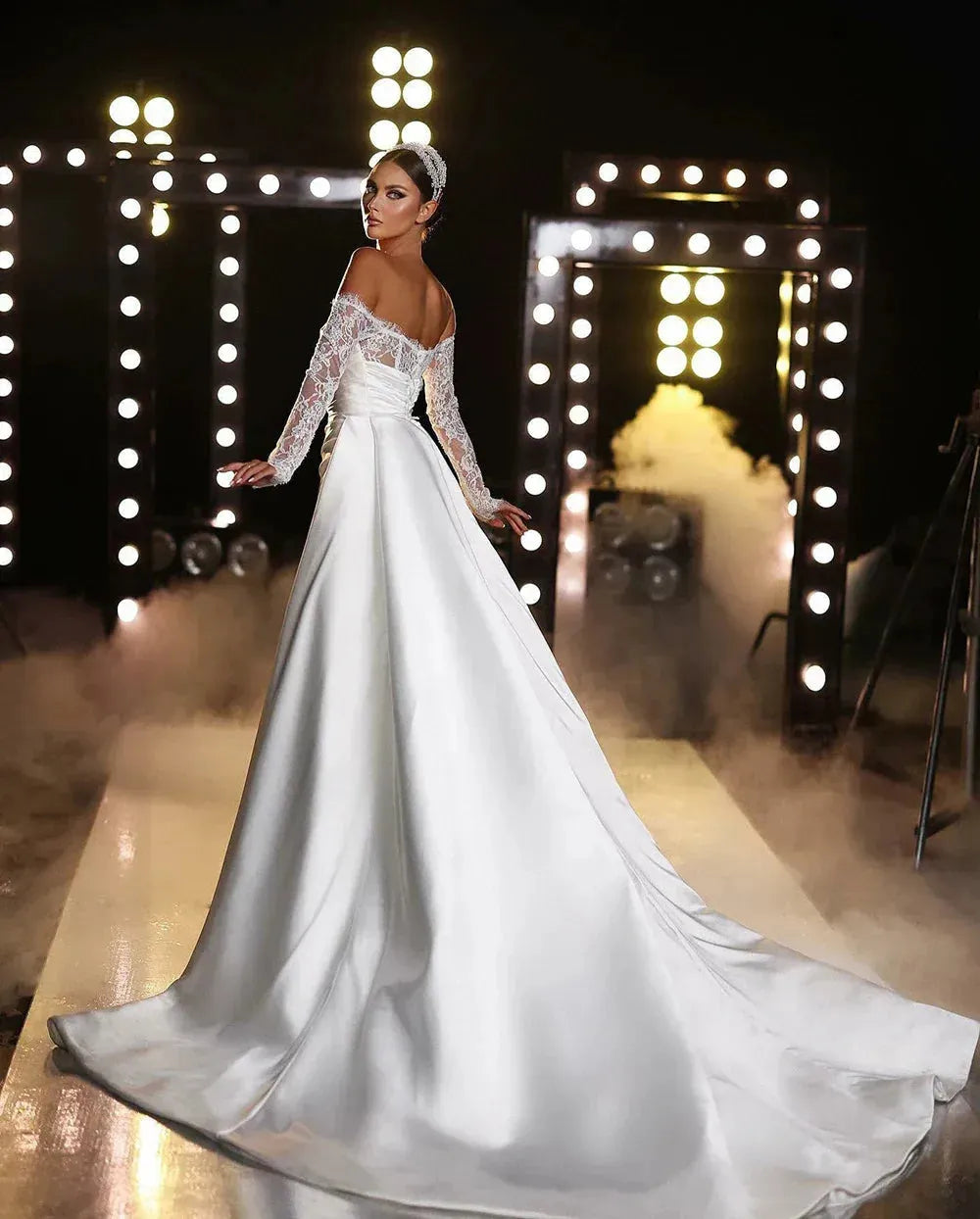 Dubai Off Shoulder Lace Long Sleeves Wedding Dresses With Detachable Train Sweetheart Mermaid Bridal Gowns Vestidos De Novia Beige