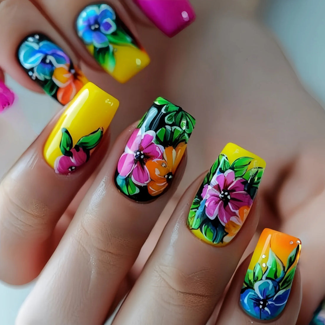 24Pcs Spring Short Square Head Fake Nail Tips Full Cover Blue Fresh Flower Pattern French Nail Wearable Press on Nails with Glue