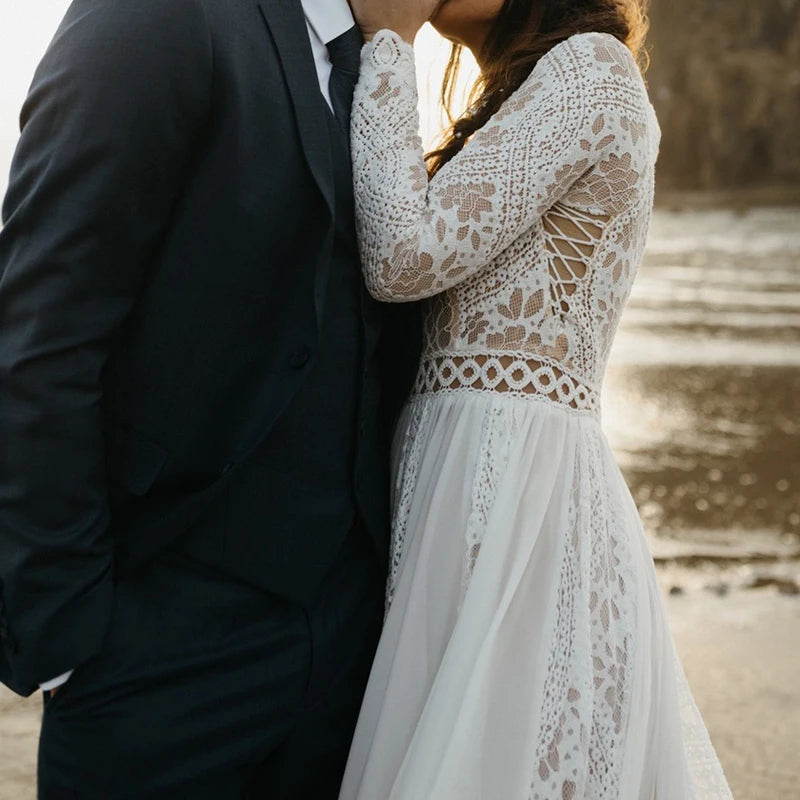 Customized Hippie Boho Beach Elopement Backless Wedding Dress Chiffon Long Sleeves Big Size Photoshoot V Neck Lace Bridal Gown