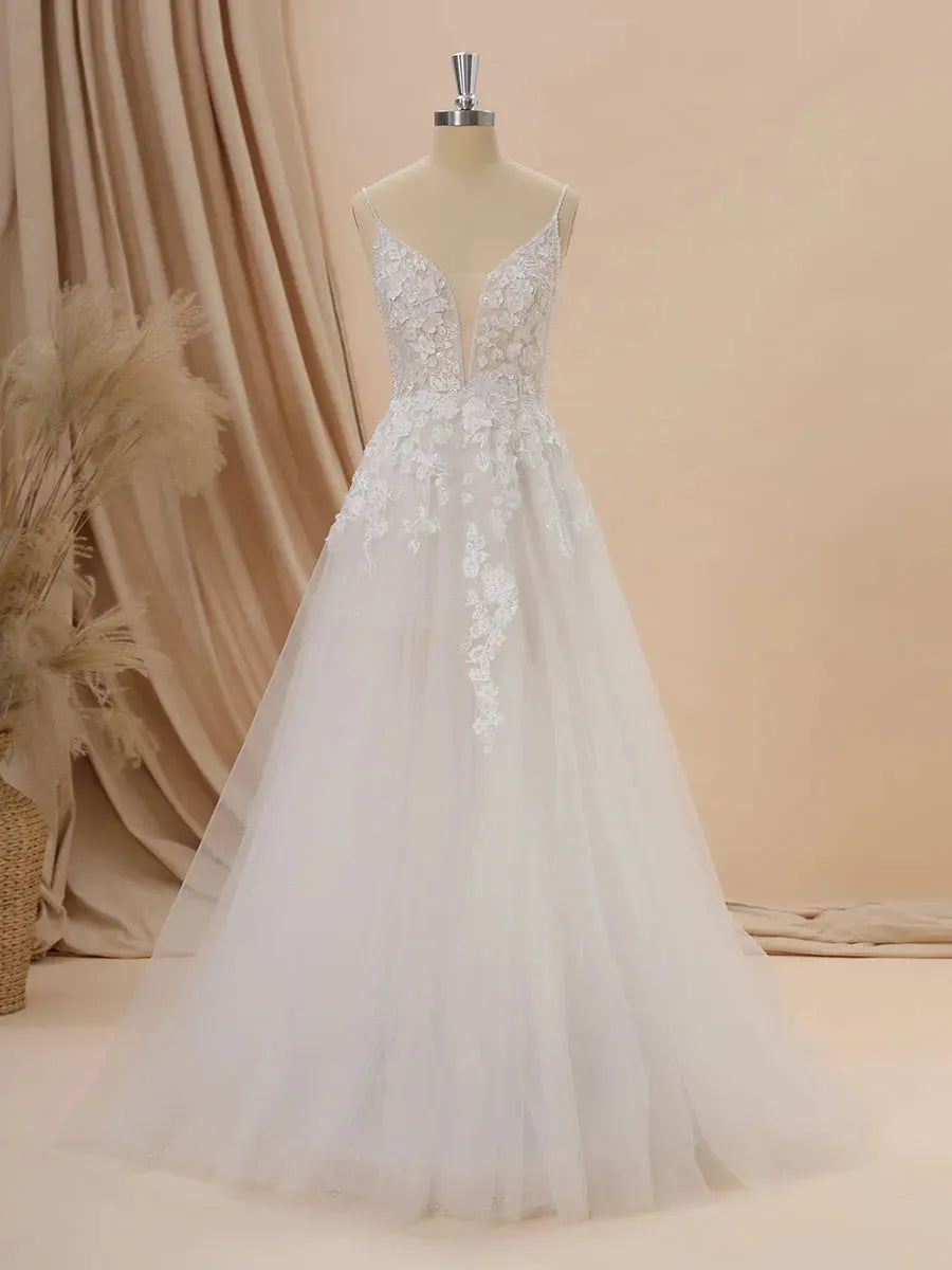 Deep V-Neck Sleeveless 3D Appliques Tulle Wedding Dress Open Back A-Line Court Train Bridal Gown As Picture