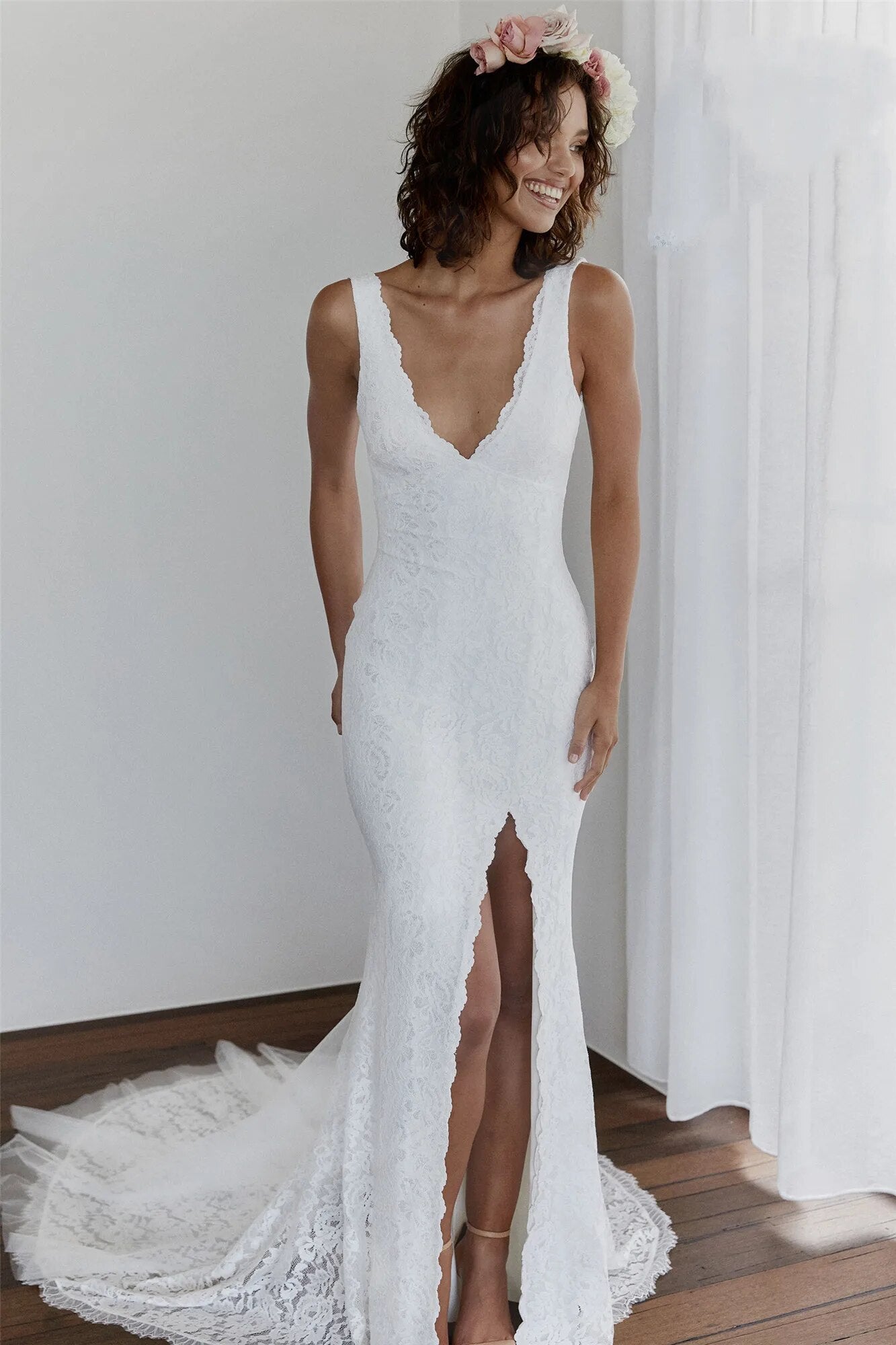 Deep V-Neck Sleeveless Lace Mermaid Wedding Dress Open Back High Side Slit Floor Length Bridal Gown Custom Made