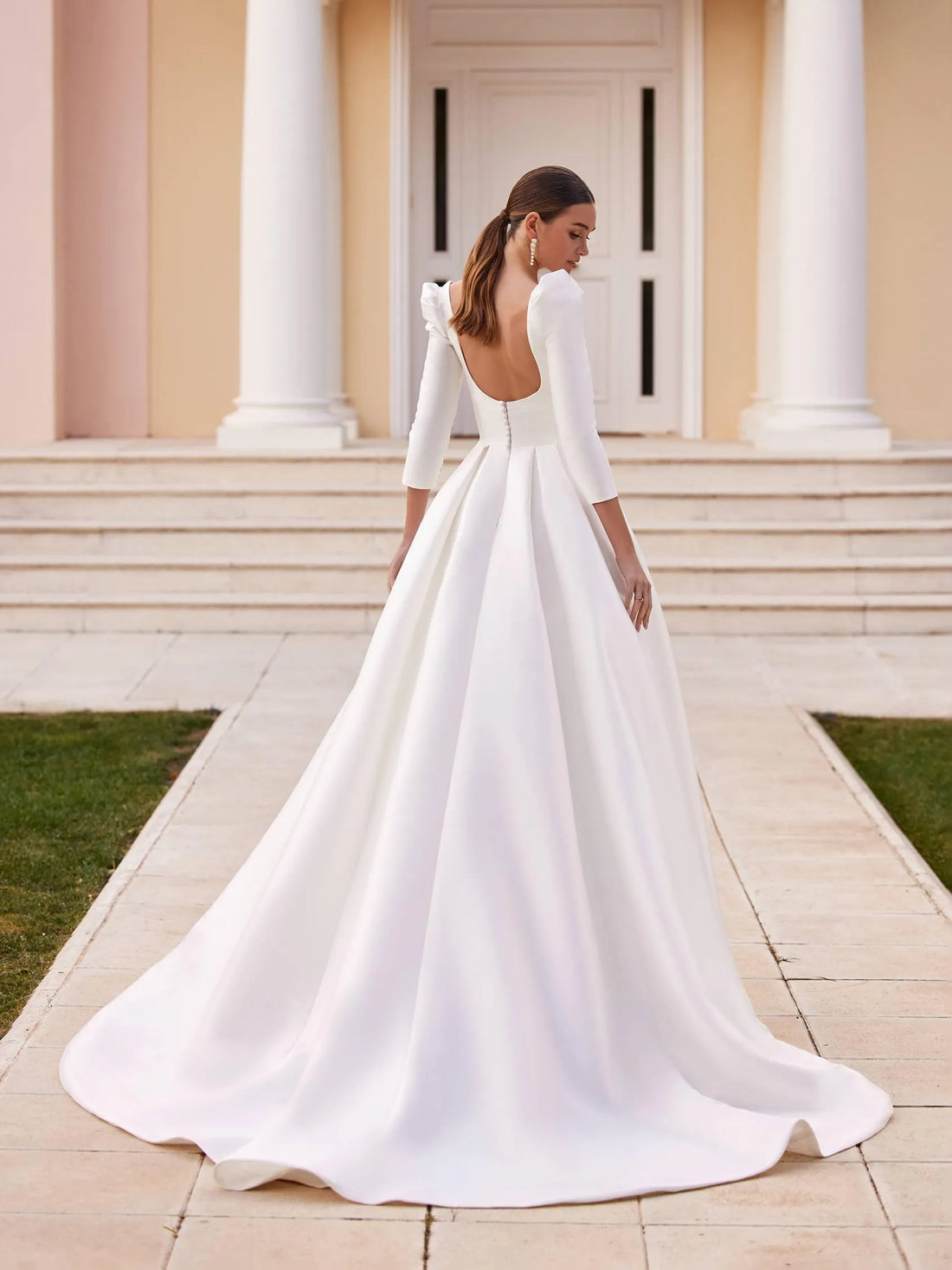 Simple A Line Wedding Dresses For Women Sexy Square Collar Backless Satin Formal Elegant Beach Party Bridal Gowns فستان الزفاف Satin