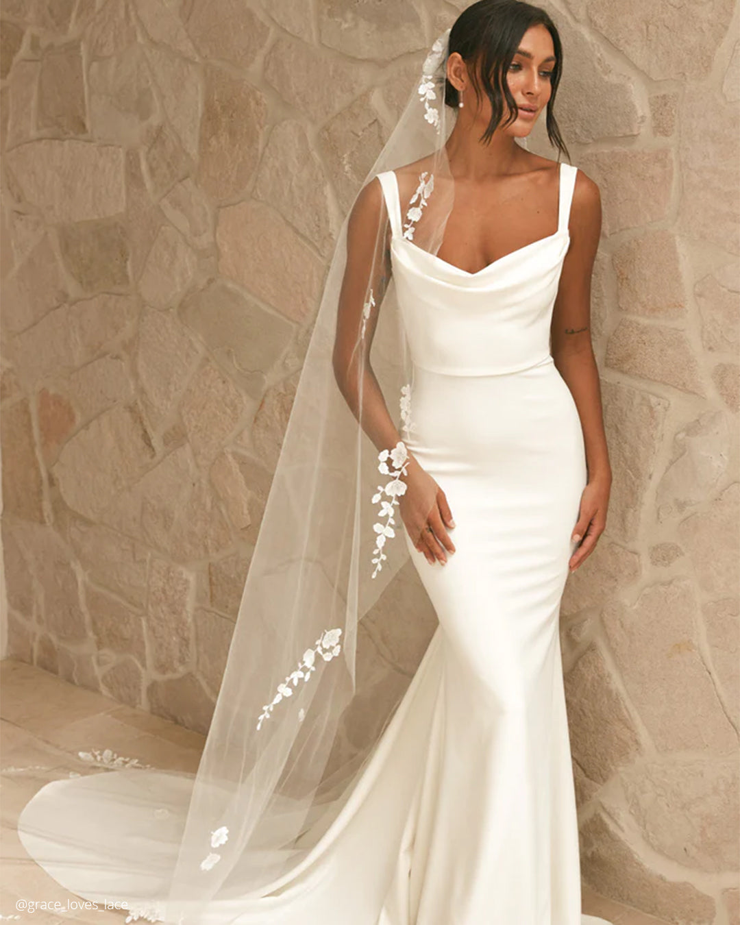 Elegante abito da sposa bianco sirena di raso per donna con colletto quadrato spaghetti cinghie sposa abito illusione senza schienale con veste bottoni