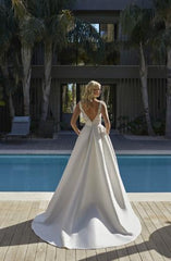 Soft Satin A-line Wedding Dresses Insertable Pocket V-Neck Sleeveless brautkleider glitzer Floor Length Custom Made