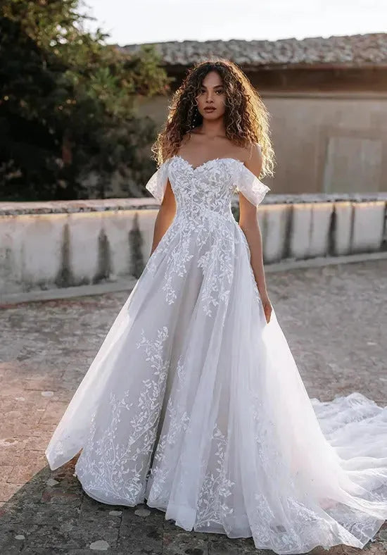 Exquisite Off Shoulder Wedding Dresses Sweetheart Applique Bride Gowns A-Line vestidos de novia playa Custom Made Ivory Boho