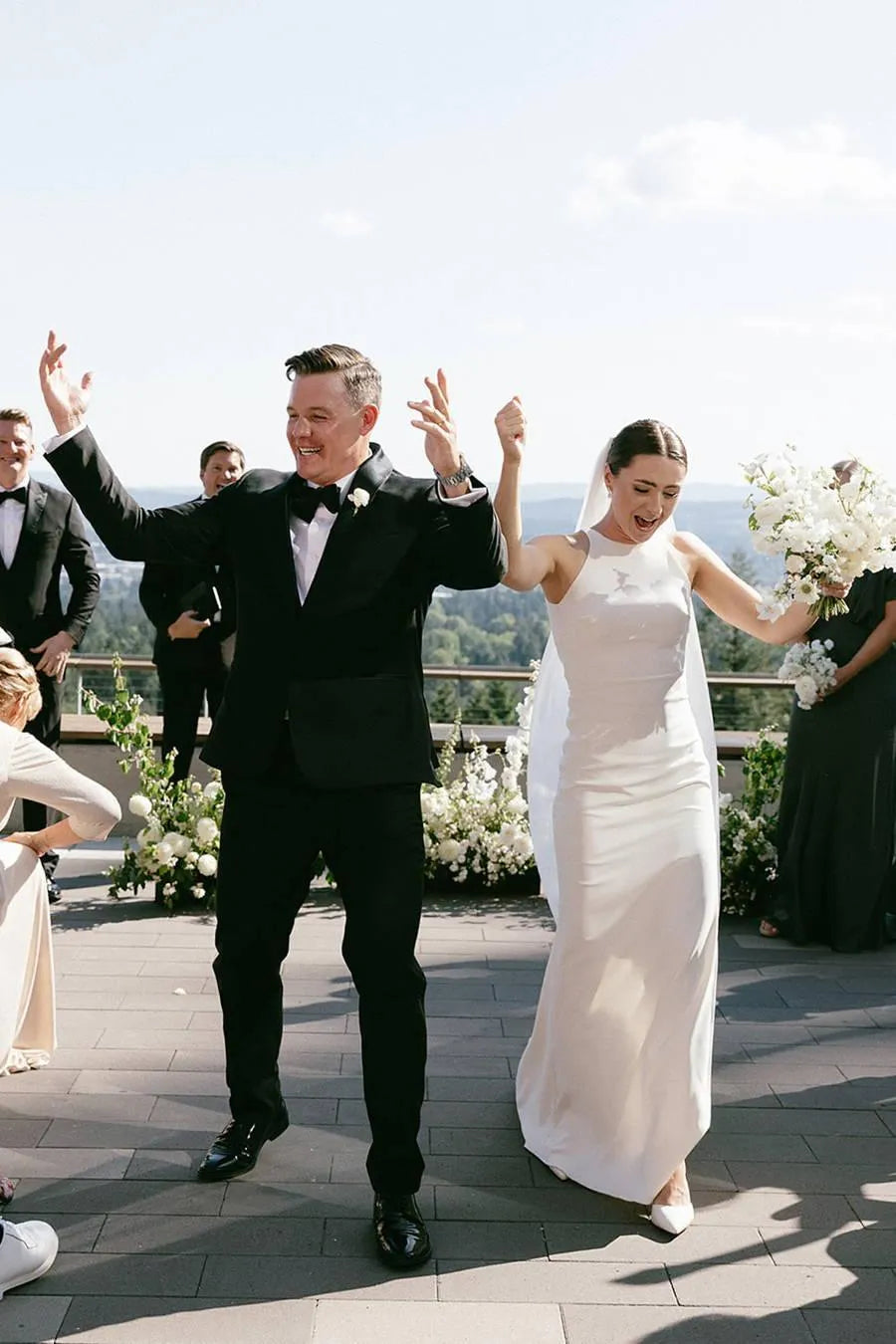 Yunshang Simple Mermaid Wedding Dresses Women O-Neck Open Back Sleeveless Split Satin Bridal Gown Sweep Train Vestidos De Novia Mermaid