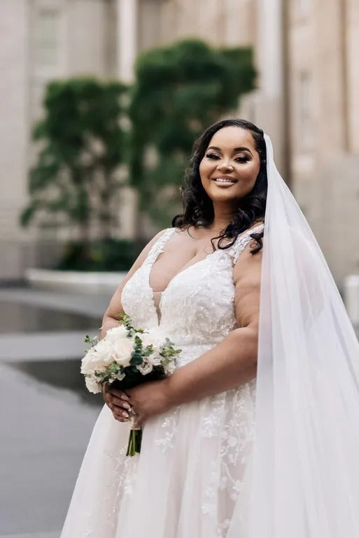 Plus Size Hochzeitskleid Frau Brautkleider V-Ausschnitt Ärmellos Paillettenapplikation A-Linie Große Frauen Brautkleid Vestido Noiva 