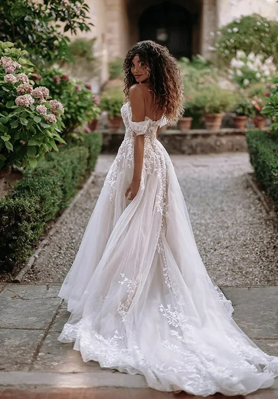 Exquisitos vestidos de novia con hombros descubiertos, vestidos de novia con apliques de corazón, vestidos de novia de corte A, vestidos de novia de playa hechos a medida 