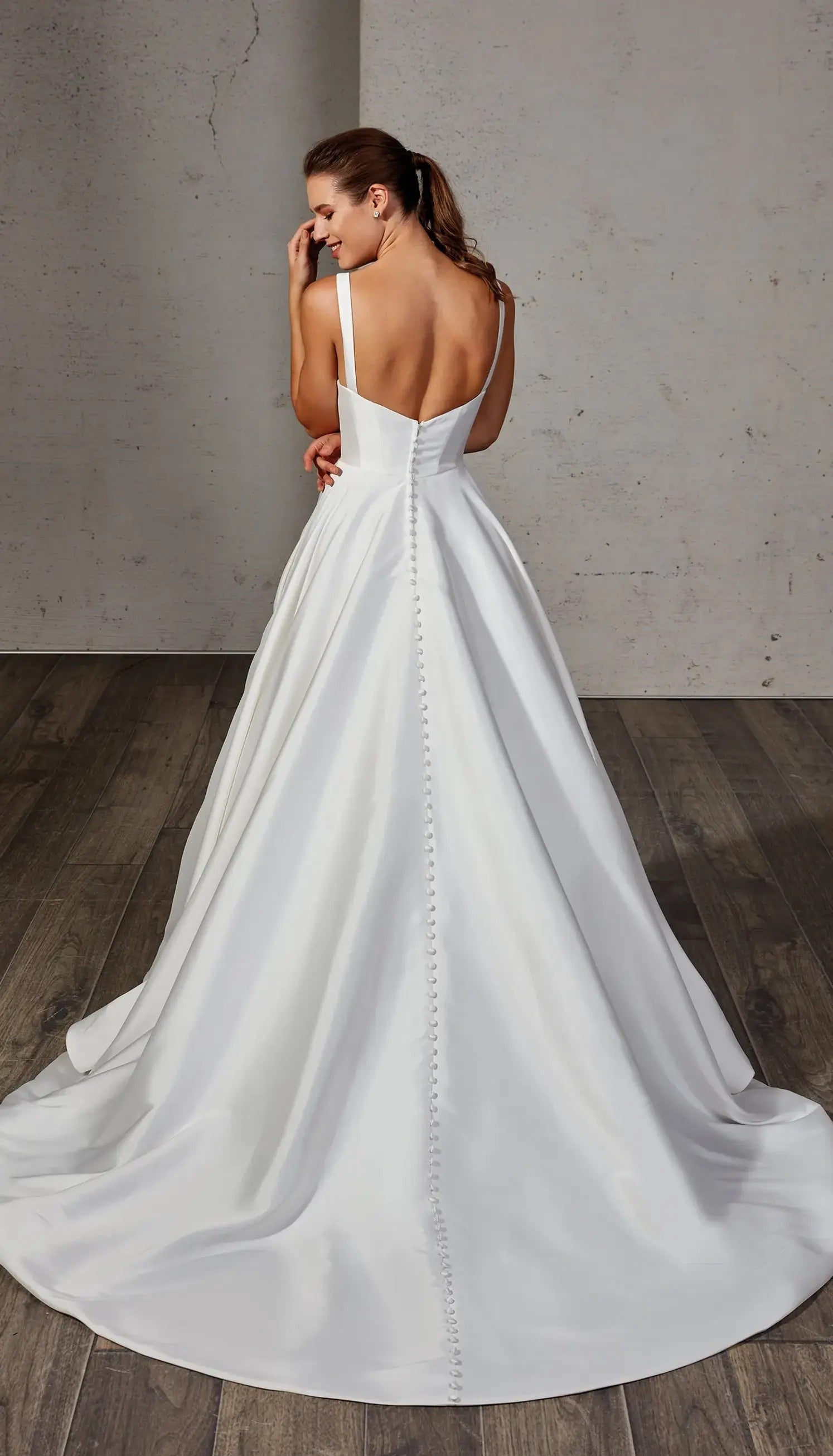 Civil V-Neck Wedding Dresses Square Collar Satin Bridal Gowns A-line Backless Buttons Bride Party Spaghetti Straps