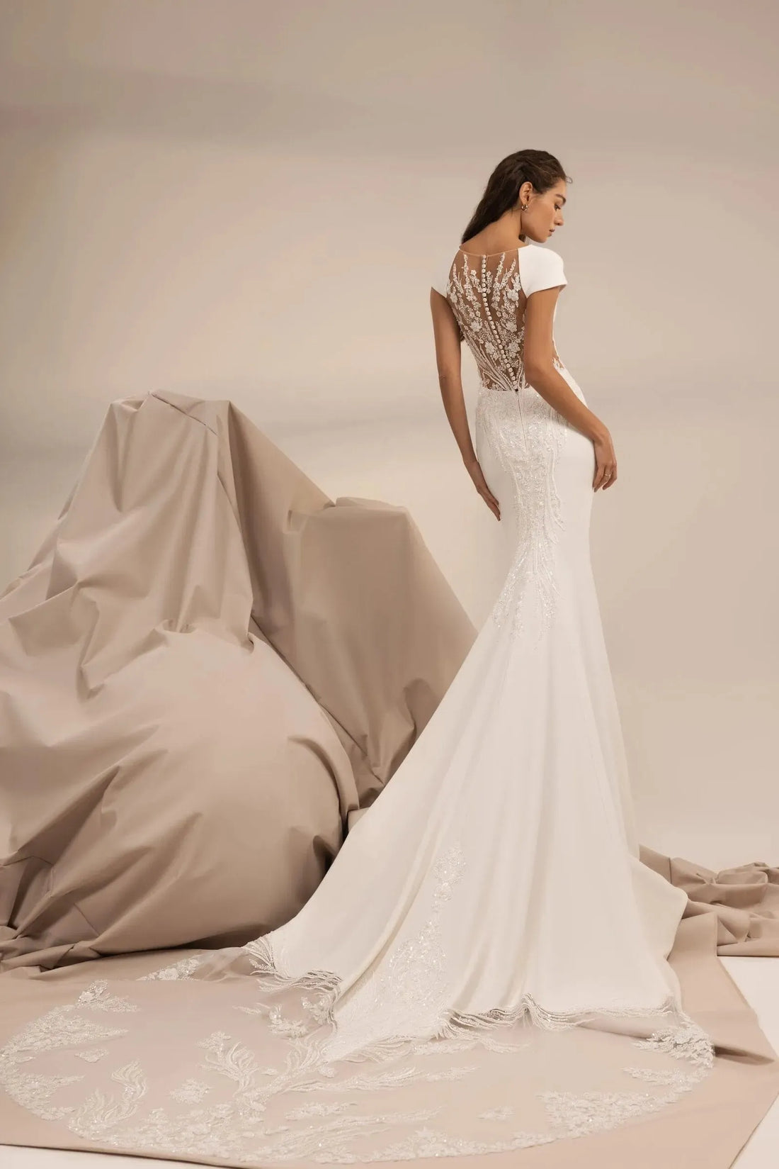 Dazzling Mermaid Wedding Gown with Intricate Lace, Tulle, and Sparkling Sequin & Bead Embellishments for the Modern Bride