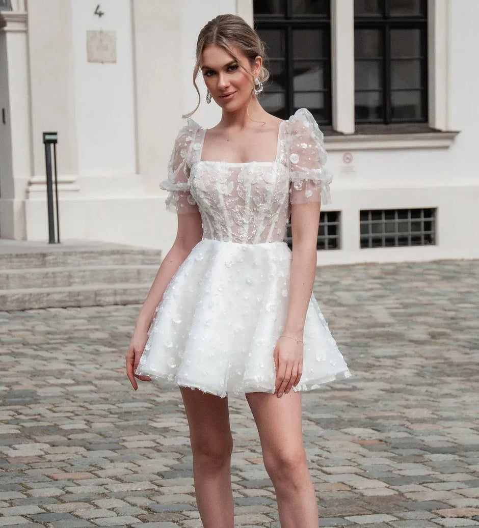 Elegant Short Wedding Dress Women White Open Back Lace Square Collar Short Puff Sleeve Bridal Gown Tulle Vestidos De Noiva