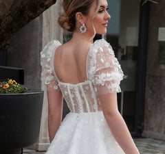 Elegant Short Wedding Dress Women  White Open Back Lace Square Collar Short Puff Sleeve Bridal Gown Tulle Vestidos De Noiva