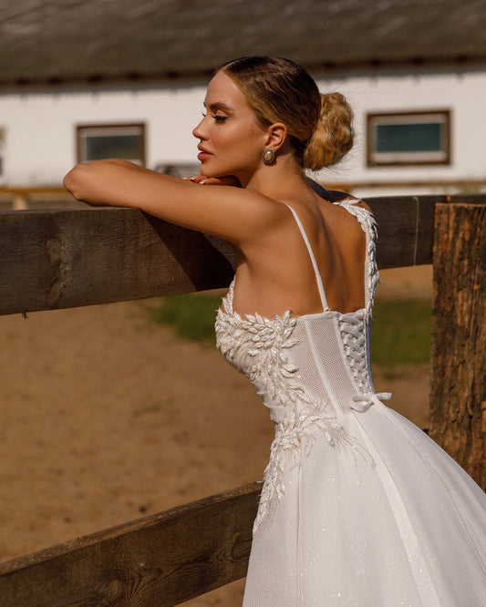 Elegante escote corazón, vestidos de novia de corte A, tirantes finos, mangas largas, vestido de novia de playa, vestido de novia 