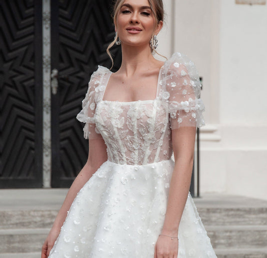 Vestido de noiva curto elegante Mulheres brancas abertas de renda de renda colar