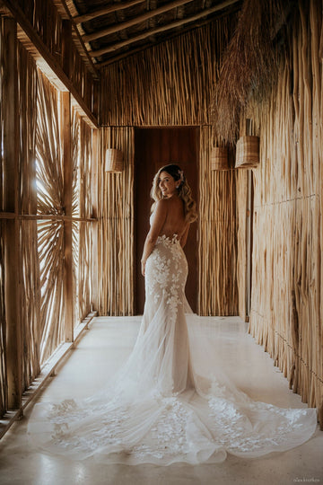 Boho Mermaid Sweetheart Wedding Dresses Sexy Backless Bride Gown Lace Appliques Sweep Train Bridal Gowns Robe de Mariée