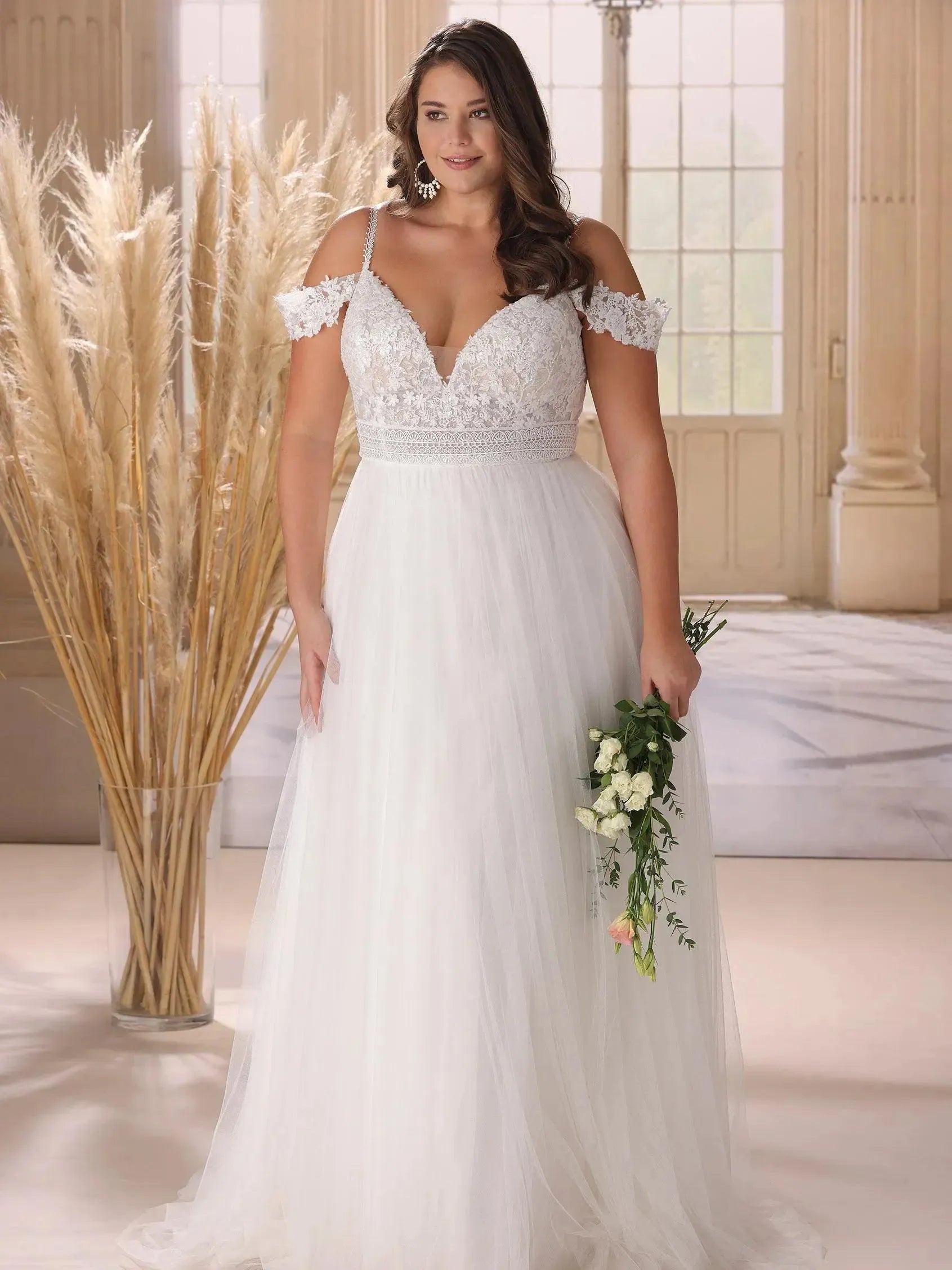 Elegant A-Line Plus Size Wedding Dress Women Open Back Lace White Off