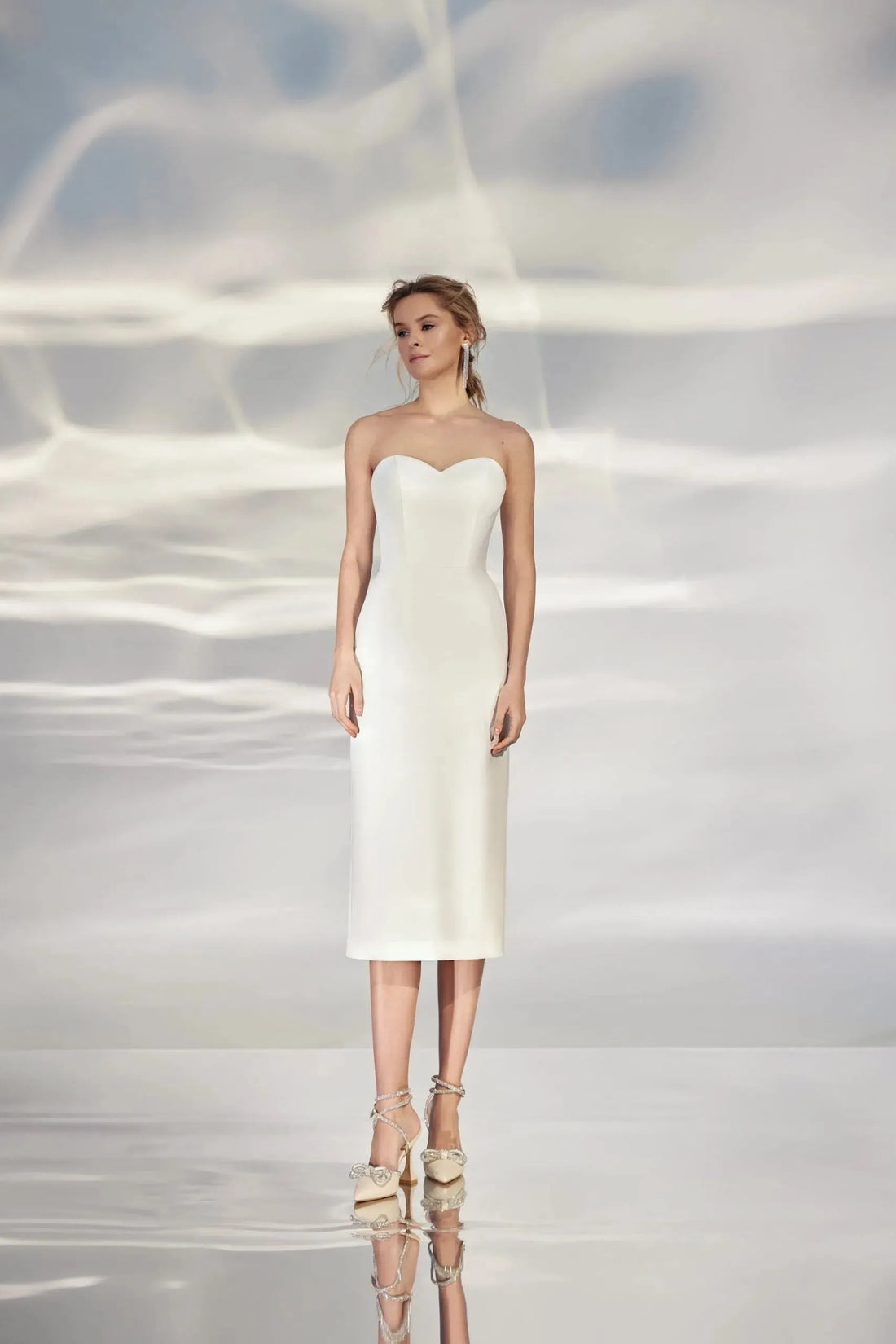 Feather Wedding Dress Court Train Mermaid Simple Bow Vestido De Novia Satin Skirt PrincessDress Bridal Gown Satin