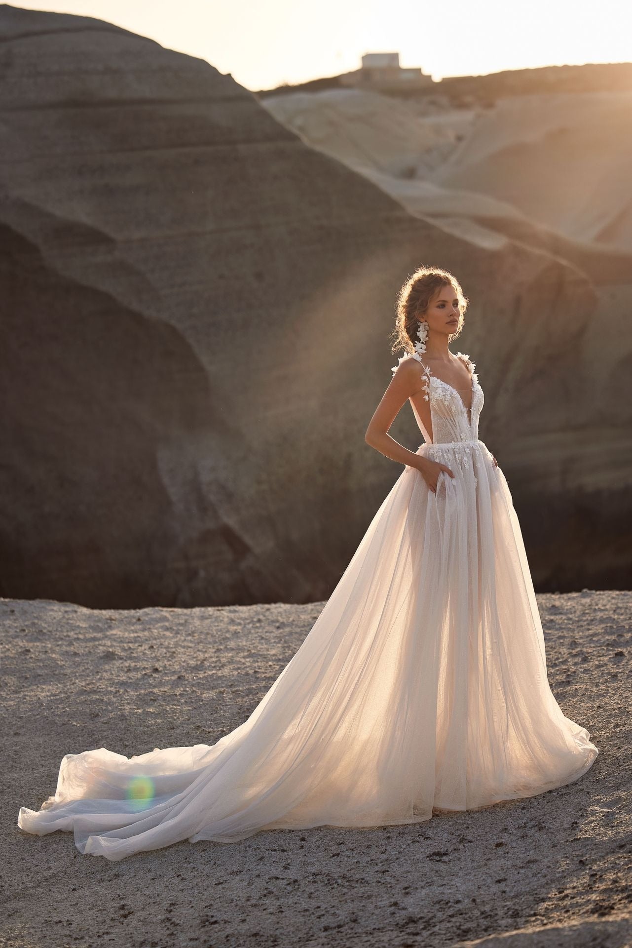 Abito da sposa da sogno su cinghie adornati con fiori volumetrici Vestido de novi Mermaid Bow Abito da sposa Maderni Abito da sposa Principessa Abito da sposa Principessa Abito da sposa