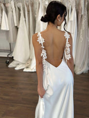 Pavimenti linght con abito da sposa a V-neckline Vestitido de novi raso semplice gonna a filo da treno abito da sposa