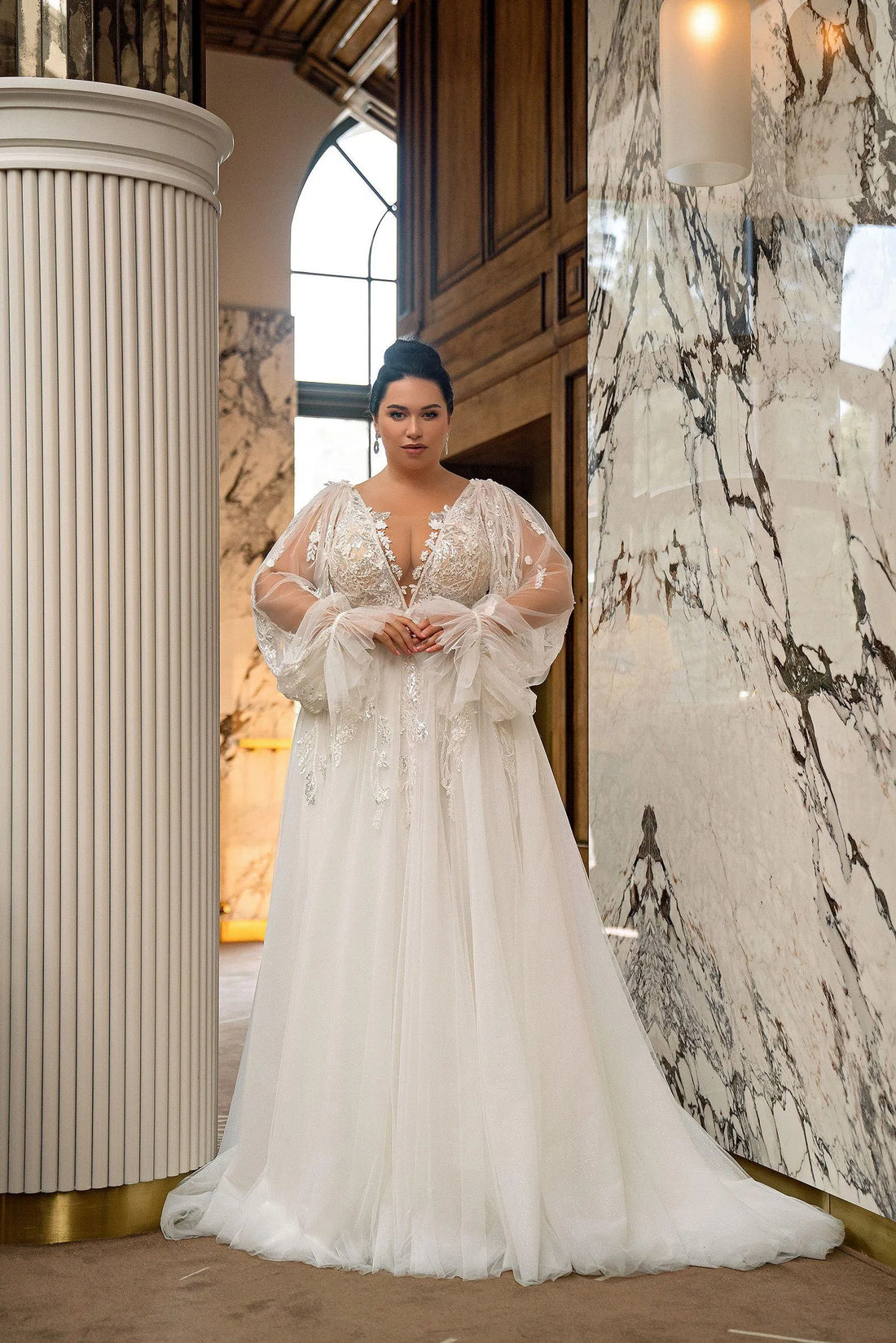 Sexy V-Neck Plus Size Wedding Dress Detachable Puff Sleeves Applique Bride Gowns A-Line Custom Made Robe De Mariée Plus Size