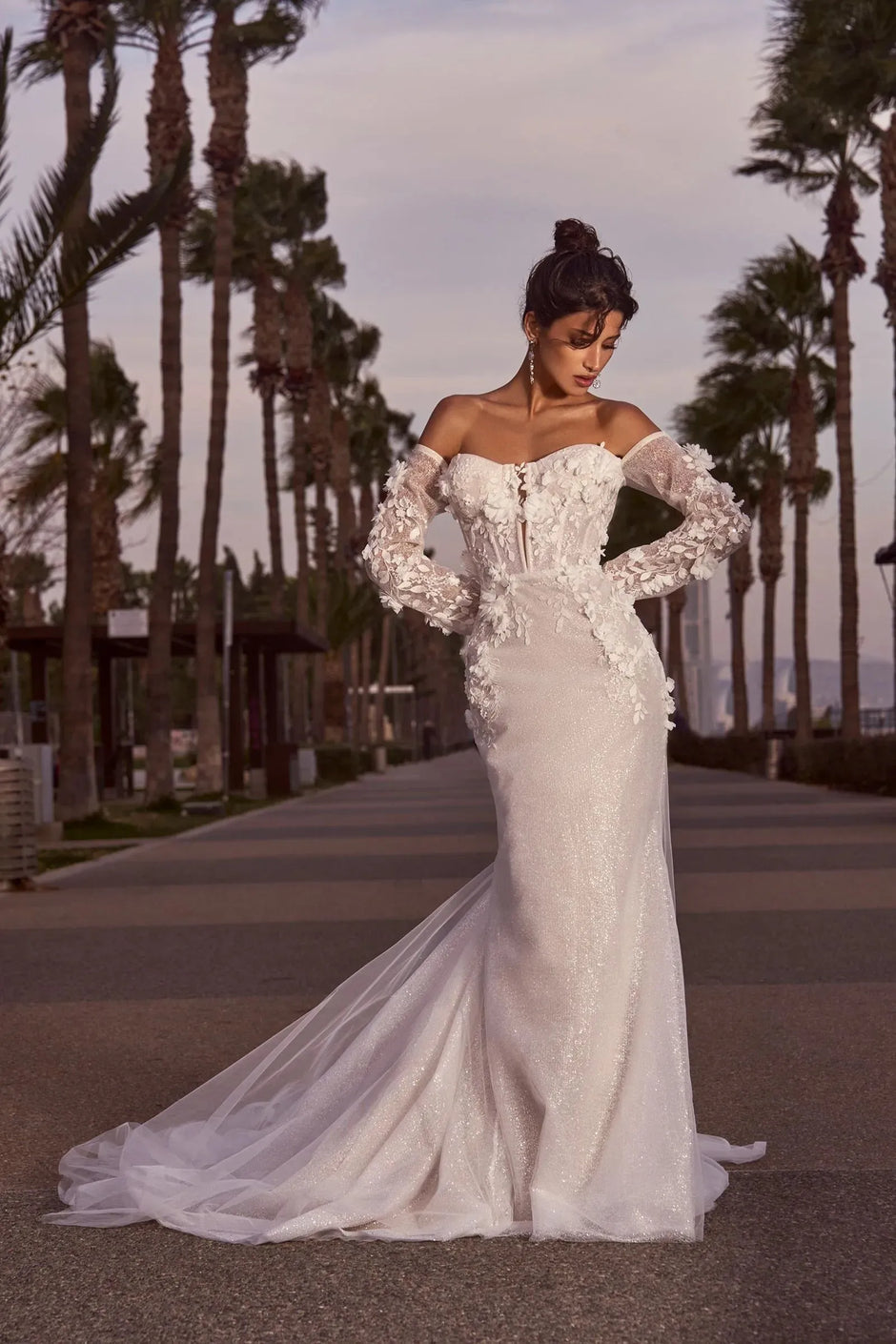 Elegant Lace Appliques Wedding Dresses for Bride Strapless Corset Sweep Train Zipper Backless Abito Da Sposa main image 0