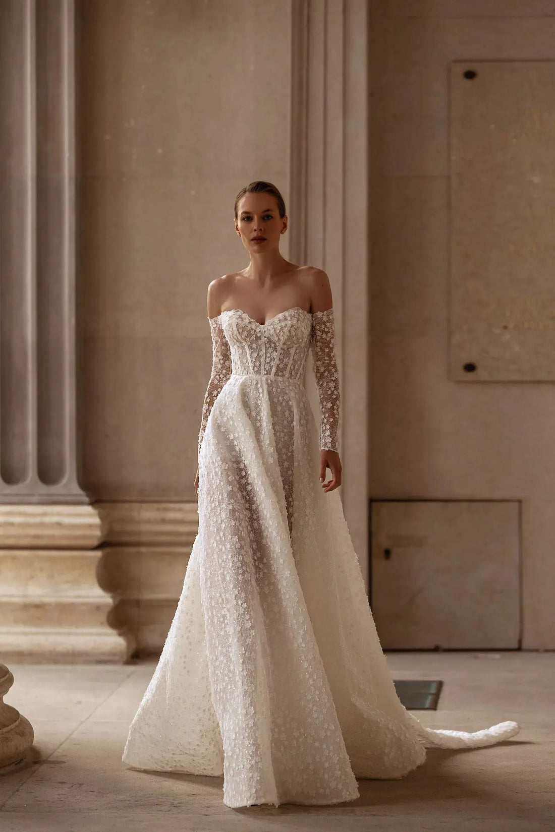 Romantic Wedding Dresses for Women Appliques Lace Sweetheart Full Sleeves Draped Zipper Robe De Mariée