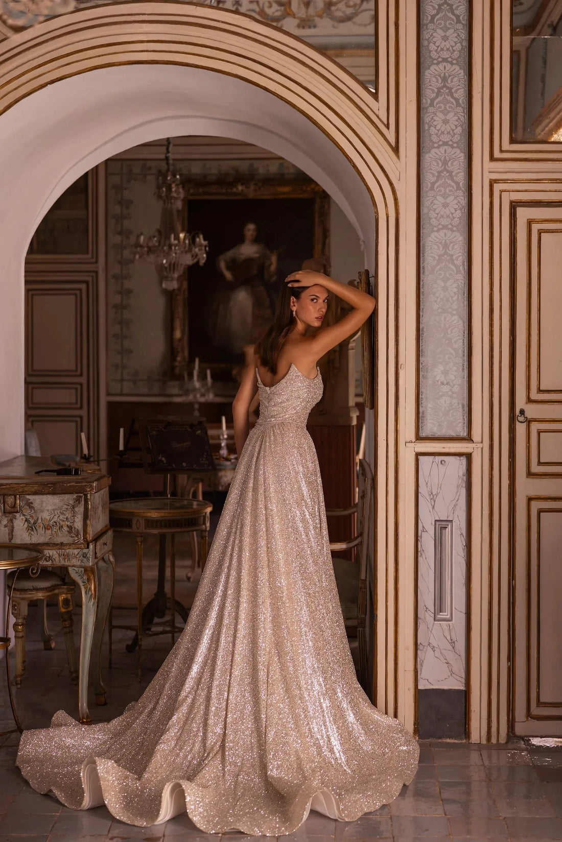 Shining Strapless A-line Wedding Dress Gorgeous Tulle Princess Glittering Zipper Back Bridal Party