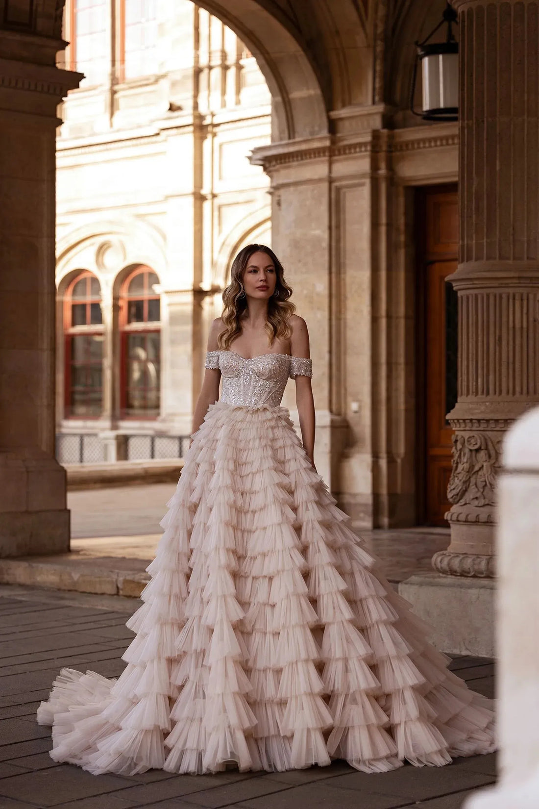 Luxurious Tiered Ruffled Train Sweetheart Ball Gown Wedding Dresses Off Shoulder Sequined Gowns