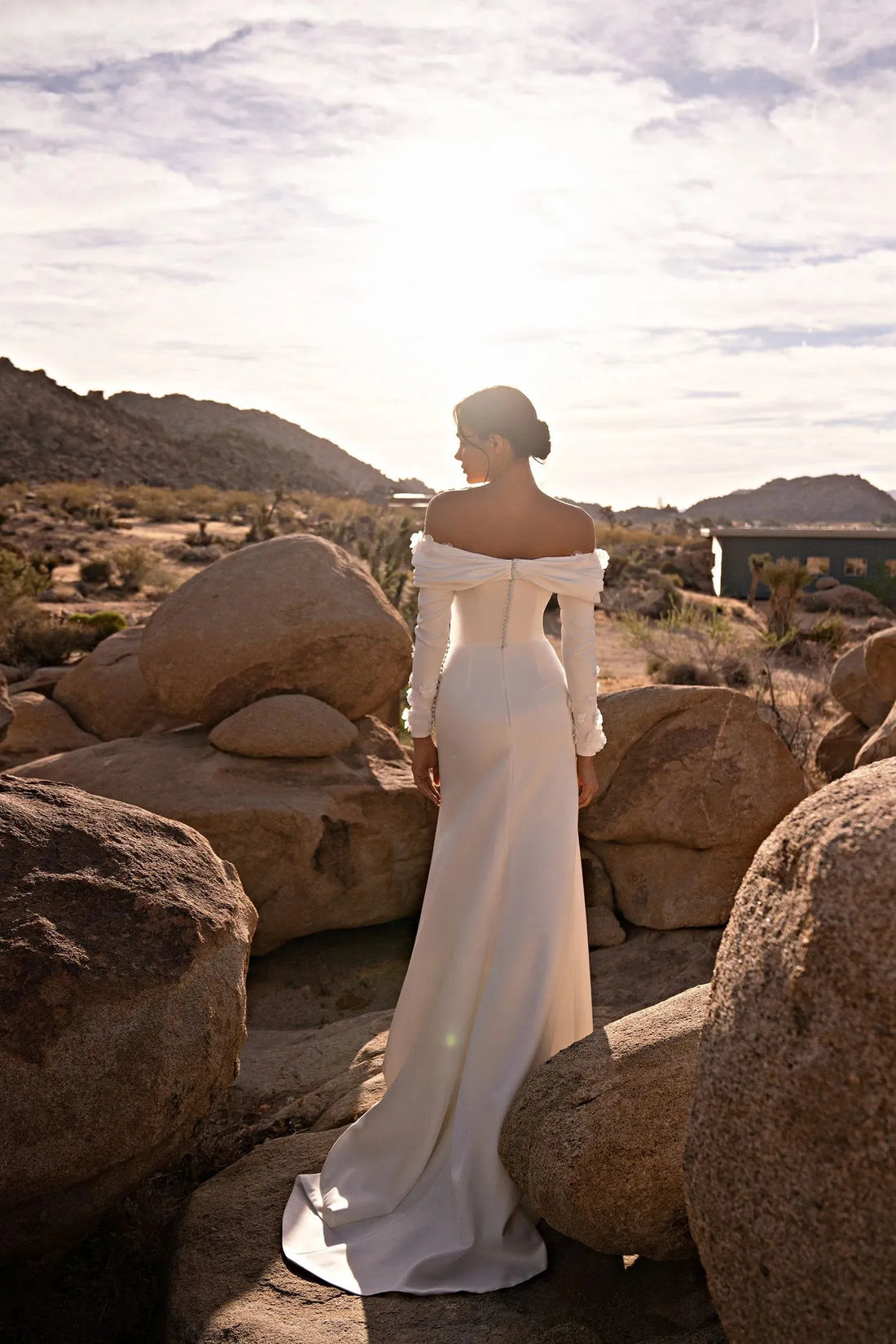 Simple Satin Wedding Dresses Off Shoulder Long Sleeves Bridal Gowns Vintage Floral Appliques