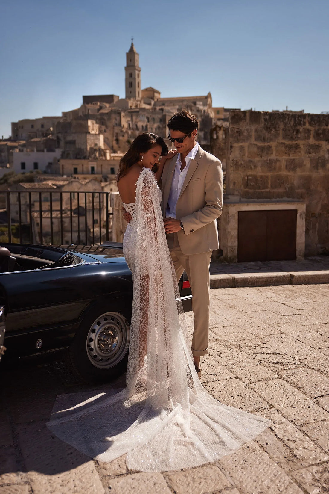 Attractive One Shoulder Wedding Dresses Lace Appliques Sleeveless Pleat Corset Vestidos De Novia Satin