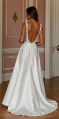 Classic A-Line Wedding Dress with a Timeless and Chic Design