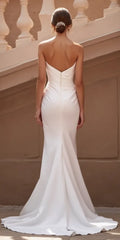 Mermaid Wedding Dress with a High Slit for a Fashion-Forward Look