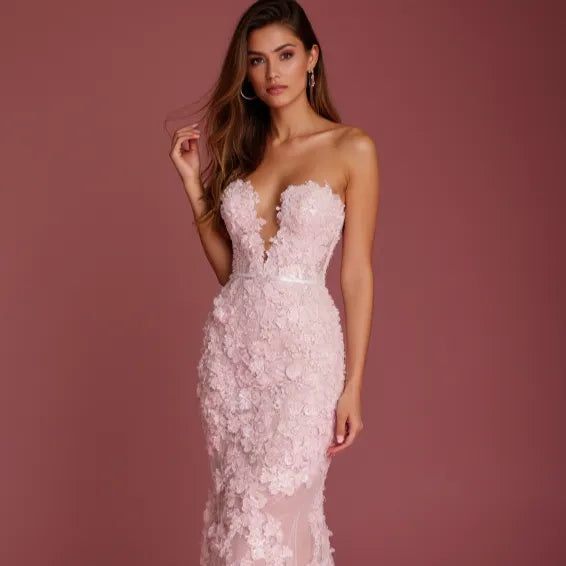 Glamorous Evening Dress and Prom Dress with a Tulle Skirt for a Soft and Romantic Look