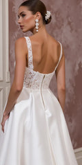 Princess Wedding Dress with Sparkling Details for a Glamorous Look