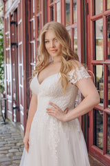 Boho a-line plus size bröllopsklänning Applique V-ringning Korta ärmar Brudklänning Tulle Sweep Train Vestidos de Novia