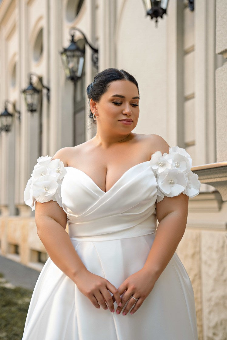 Plus Size Wedding Dresses Big Women Bride Dress Off The Shoulder V Neck Pearls Flower Satin A Line Corset Bridal Gown