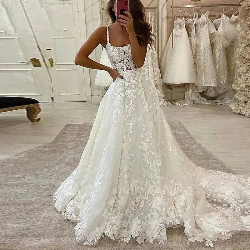 Princess Wedding Dresses Lace Appliques Beach Bridal Gowns Boat Neck Spaghetti Straps Boho Country Wedding Gown Open Back Boho