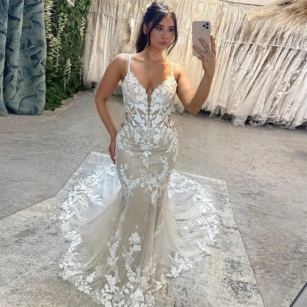 Sexy Lace Mermaid Wedding Dresses Shiny Spaghetti Straps Bridal Gowns Sweep Train Vintage Appliques Country Wedding Gowns 14W Mermaid