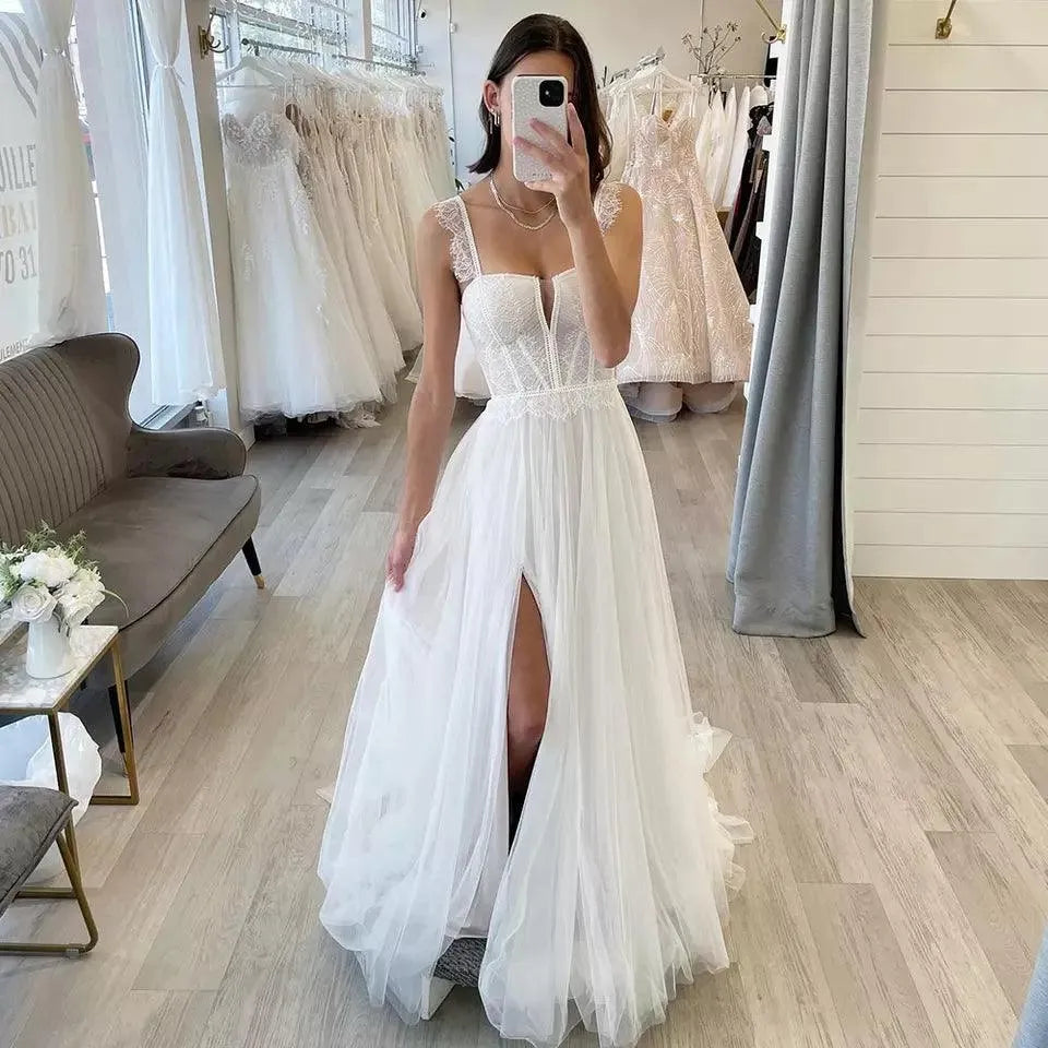Vintage Boho Wedding Dresses Lace Wedding Gowns Split Side Beach Bridal Dress Women Straps Pleated Vestidos de Noiva Tulle