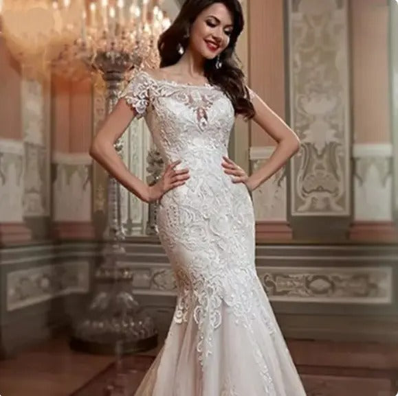 Robe de mariée sirène de luxe à manches courtes appliques en dente